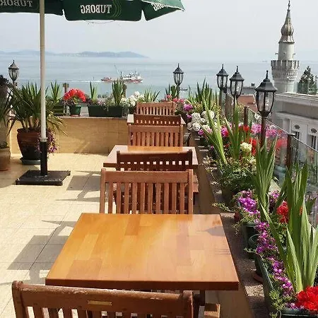 Agora Boutique & Bistro Hotel 3*