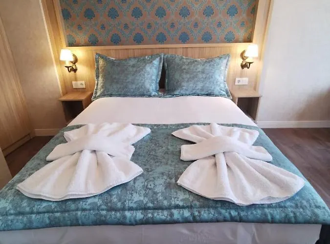 Agora Boutique & Bistro Стамбул