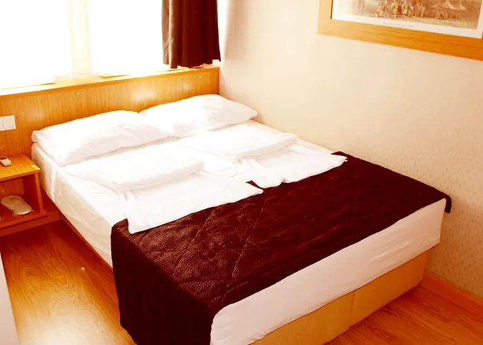 Отель Agora Boutique & Bistro 3*