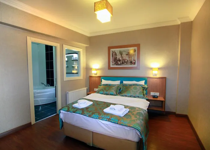 Отель Agora Boutique & Bistro 3*