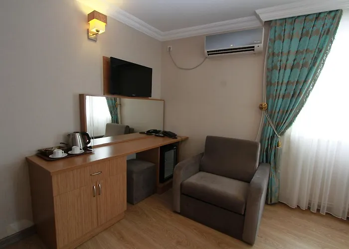 Отель Agora Boutique & Bistro 3*