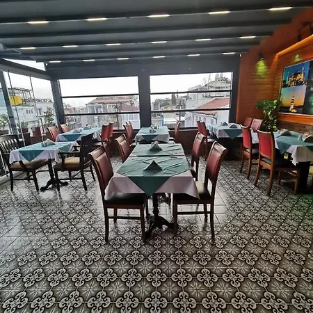 Agora Boutique & Bistro Отель 3*