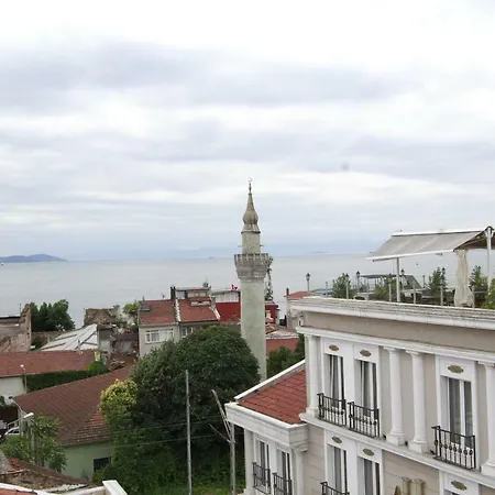 Отель Agora Boutique & Bistro 3*